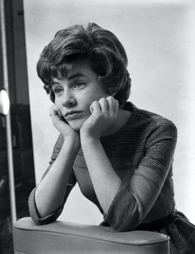 Iconic Moments Captured: Beautiful Photos of a Young Patty Duke Illuminate Her Life in the 1960s