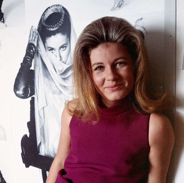 Iconic Moments Captured: Beautiful Photos of a Young Patty Duke Illuminate Her Life in the 1960s