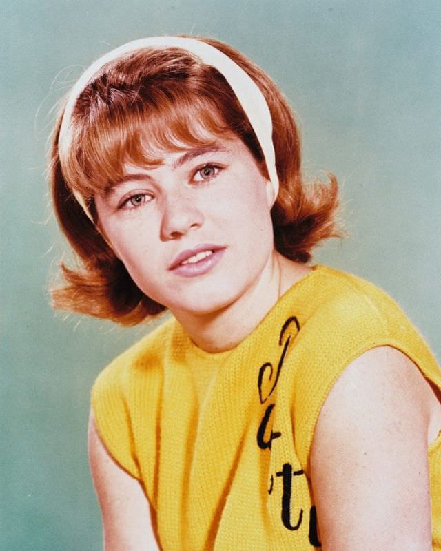 Iconic Moments Captured: Beautiful Photos of a Young Patty Duke Illuminate Her Life in the 1960s