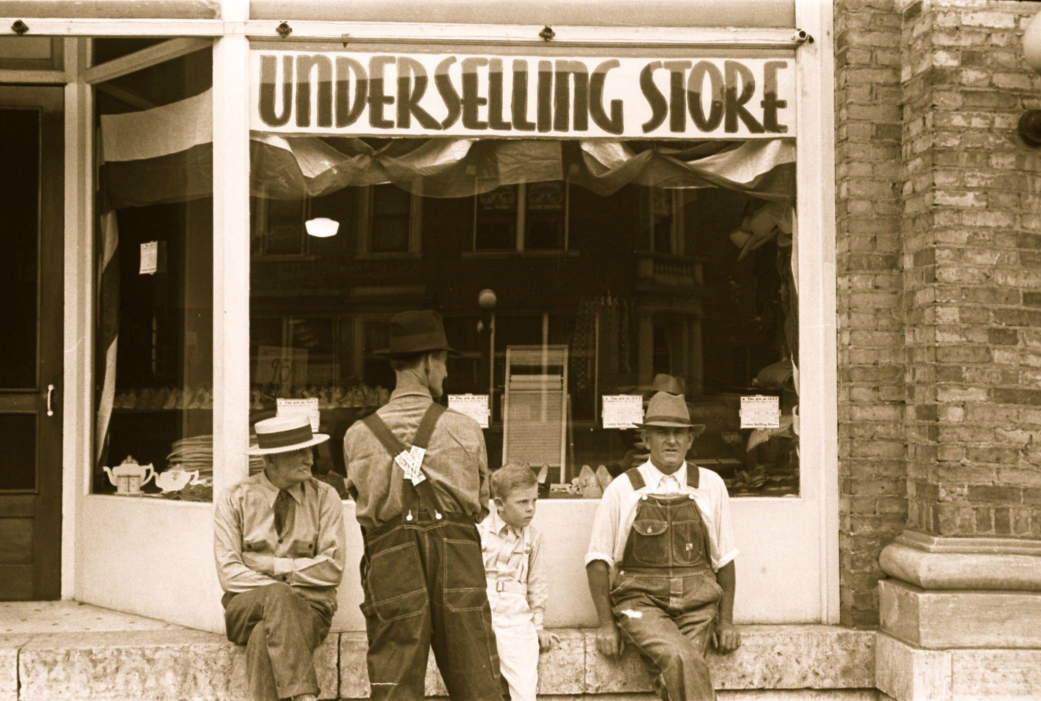 Saturday Afternoon, London, Ohio, 1900