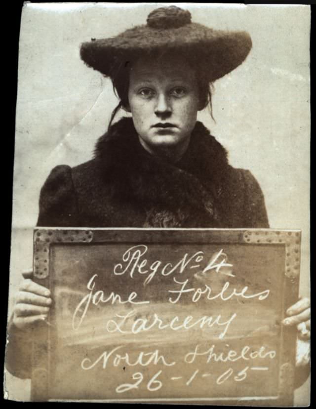 Jane Forbes arrested for larceny, 26th January 1905.