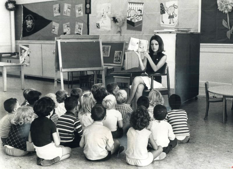 Canadian kindergarten teacher Trisha Langley teaching her first lessons on Sept. 7, 1971