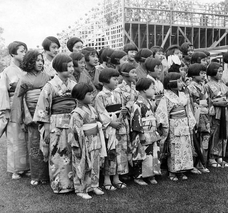 Japanese children in traditional garb start school in California in 1927