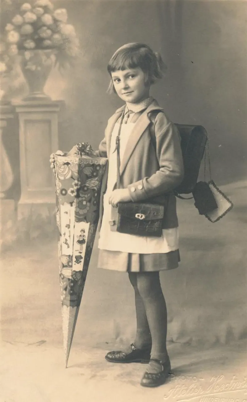 The Evolution of the First Day of School Over the Past Century in Photos