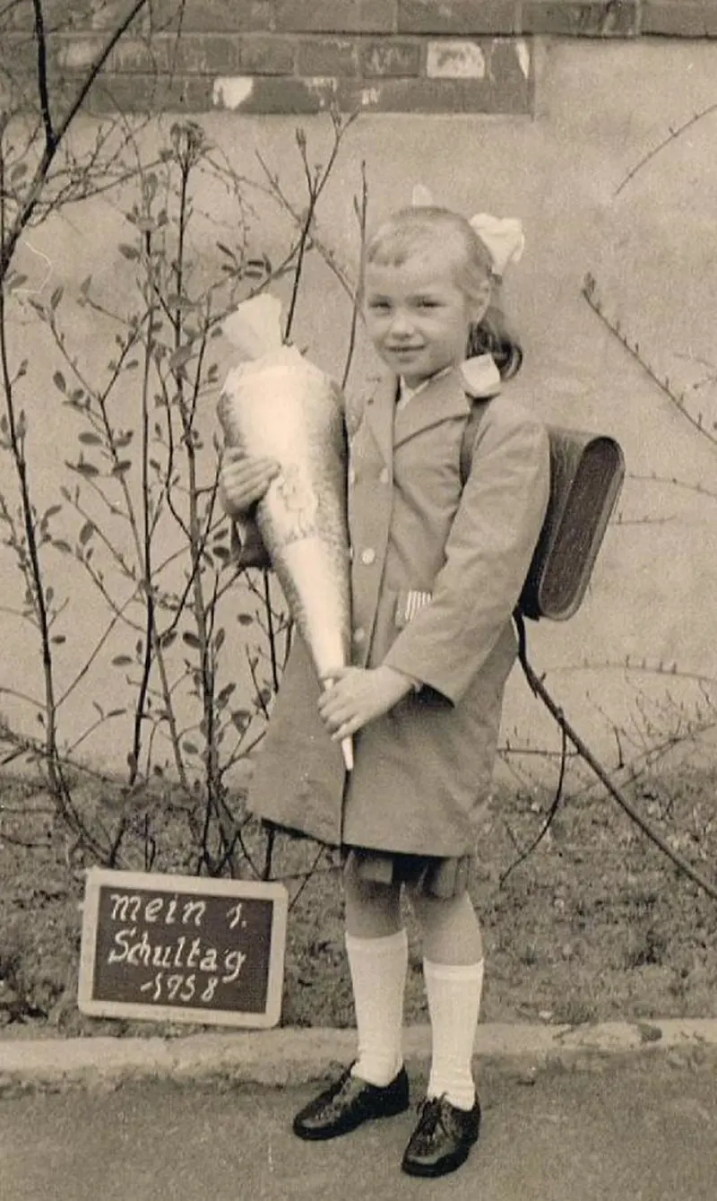 The Evolution of the First Day of School Over the Past Century in Photos