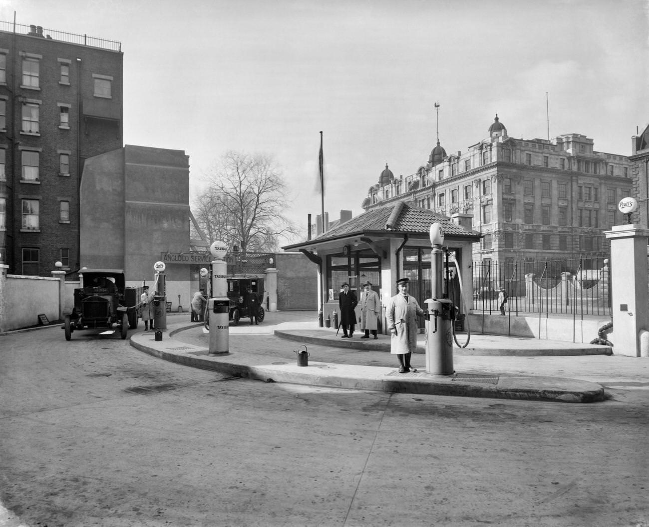 Anglo-American Oil Company Petrol Station on Euston Road, London, evolved into Esso, specializing initially in lamp oil imports from the US, 1922.