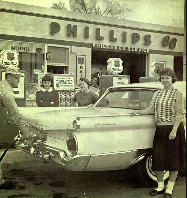 What Gas Stations Looked Like Through the Lens of the Past Century