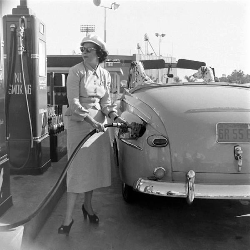 What Gas Stations Looked Like Through the Lens of the Past Century