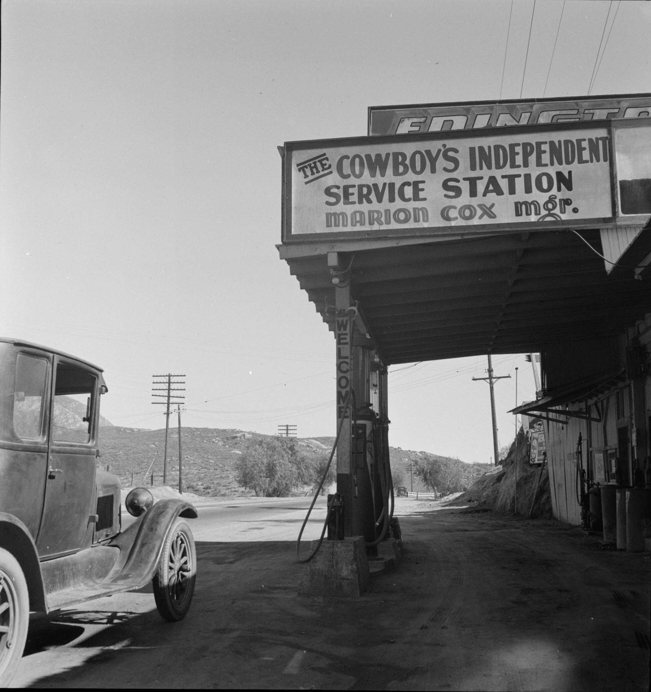 Riverside County Highway Scene Featuring Cowboy's Independent Service Station