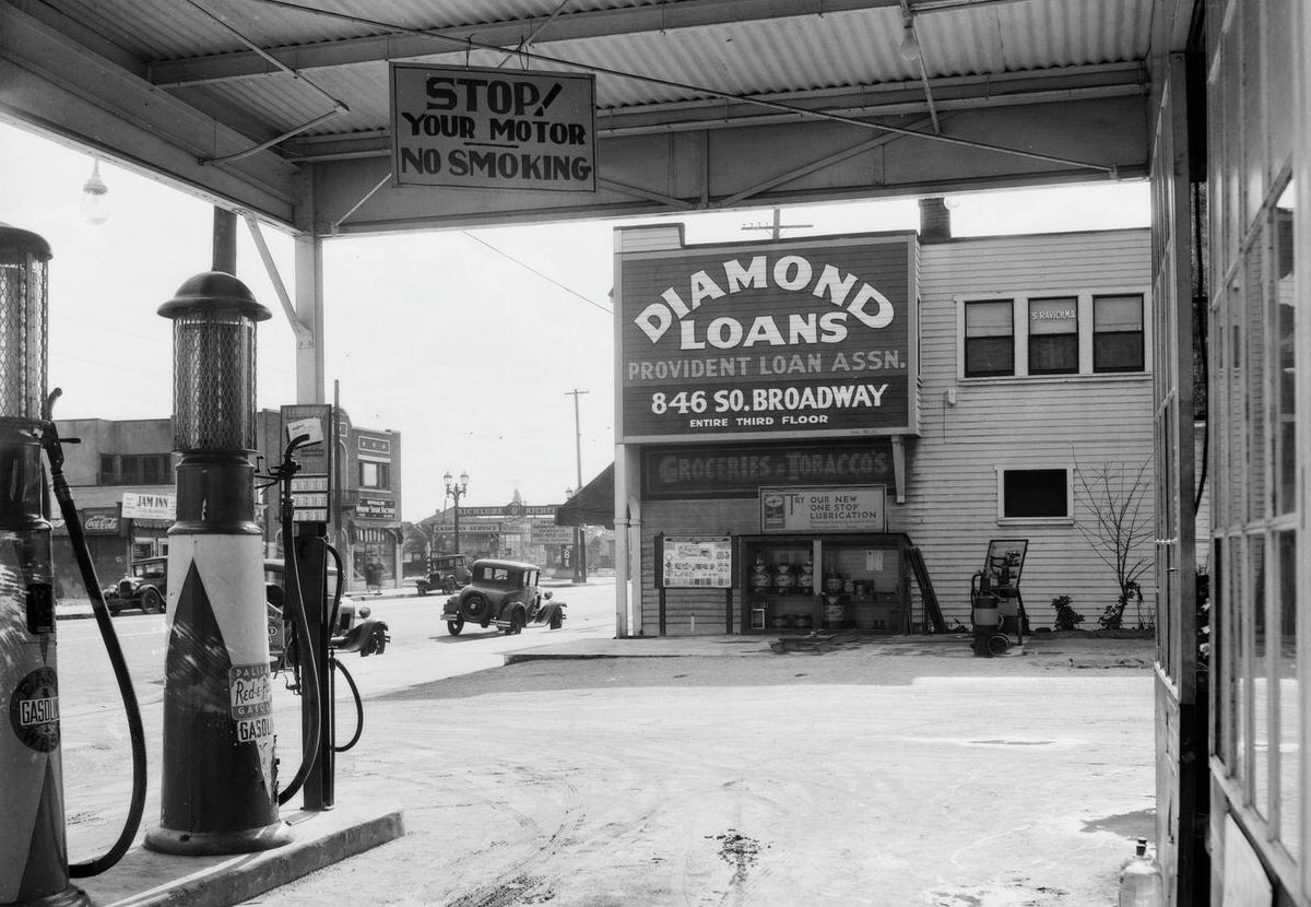 Simons service station on South Vermont Avenue, Los Angeles, 1931.