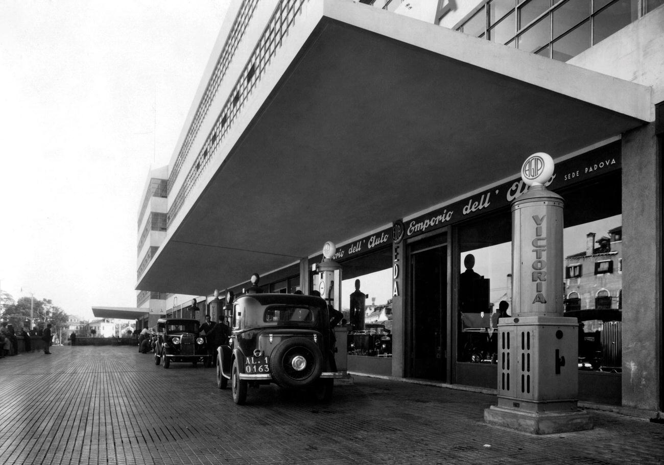 Agip Garage in Venice, 1920-30