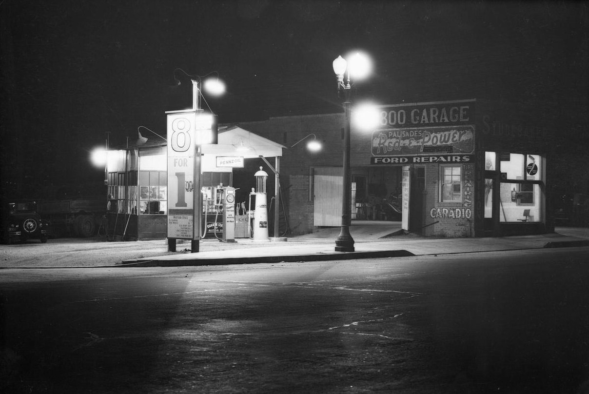Hane Brothers service station in Southern California, 1934.