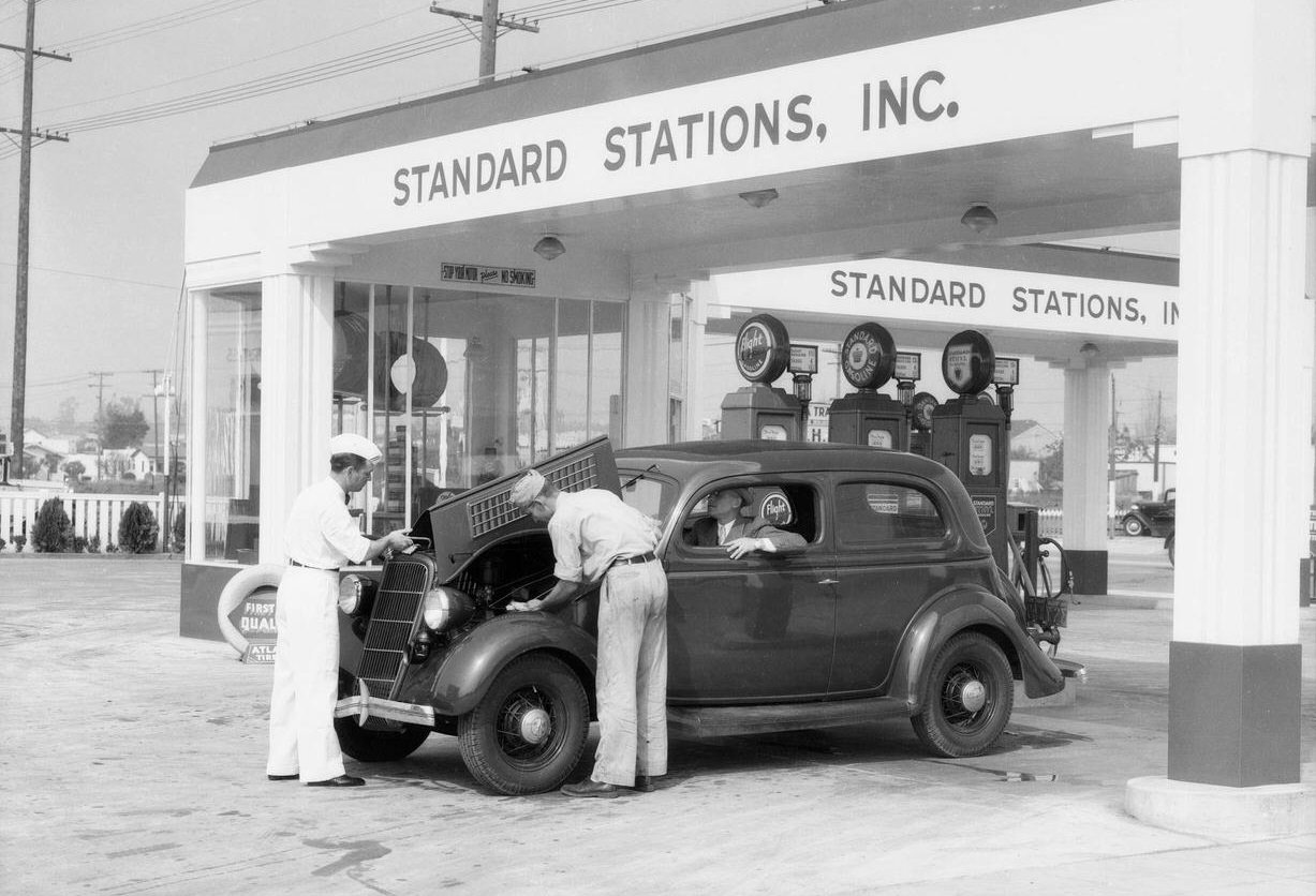 Standard Oil gas stations in Southern California, 1935.