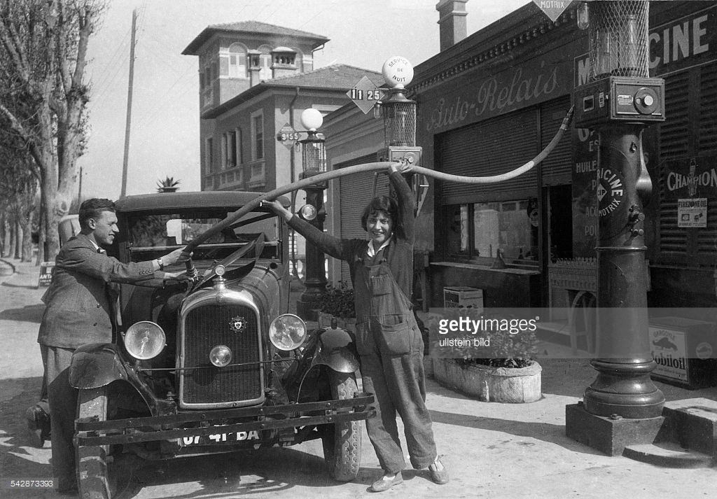 What Gas Stations Looked Like Through the Lens of the Past Century