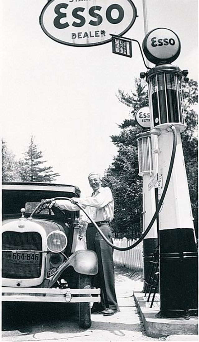 What Gas Stations Looked Like Through the Lens of the Past Century