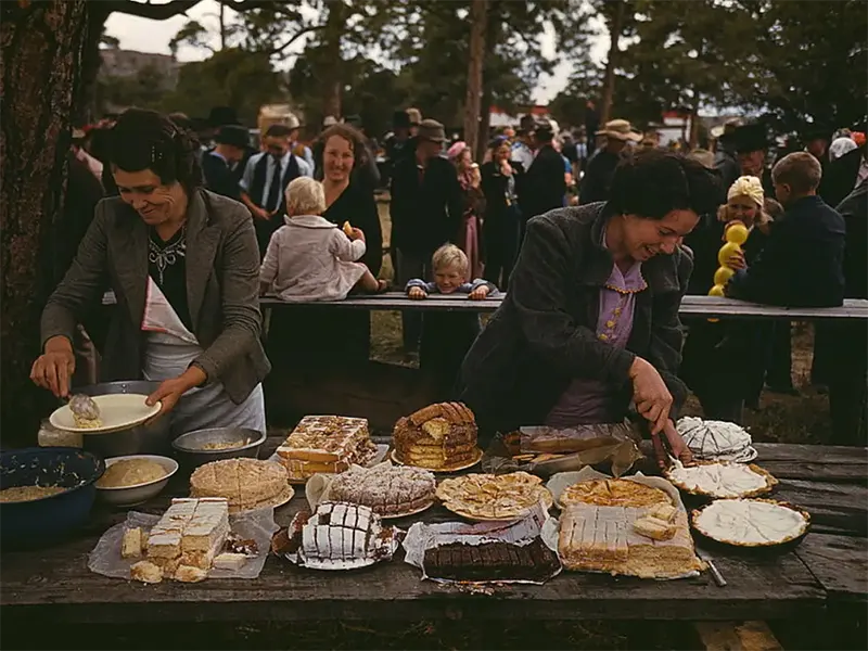 Serving barbecue at Pie Town Fair, NM, 1940.