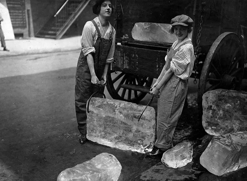Young women delivering ice, 1918.