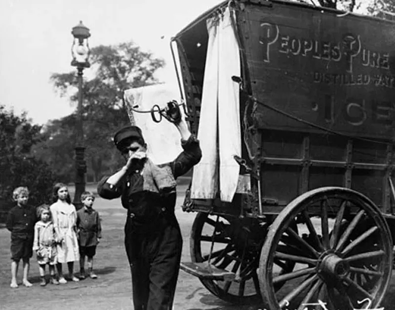 Chicago ice wagon ca. 1910.