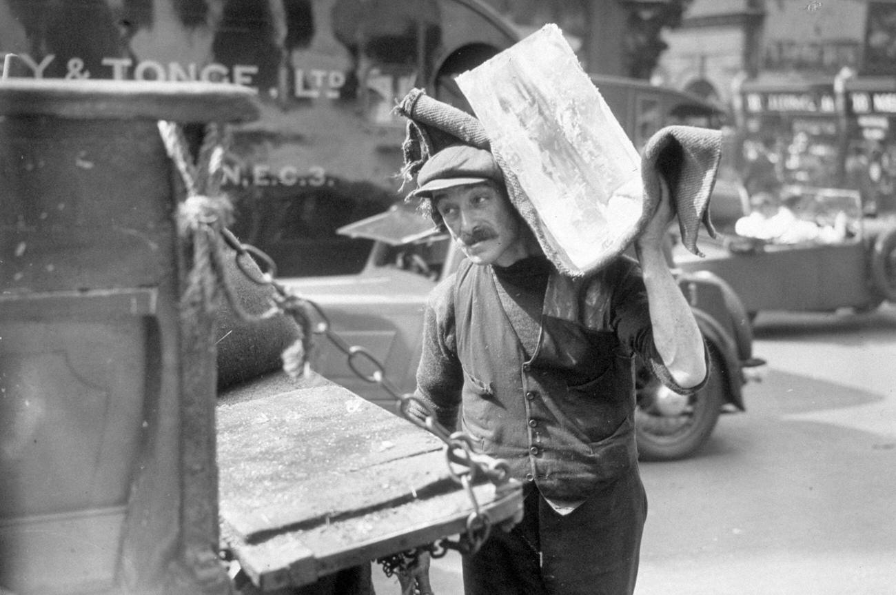 Iceman in London Heatwave, 1932