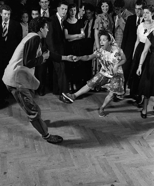 Bepop dancing at the Feldman Club, London, 1949. (Photo by Popperfoto)