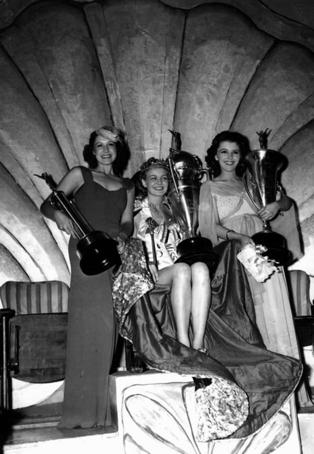 Marilyn Meseke, Miss America 1938, Flanked by Runners-Up, 1938