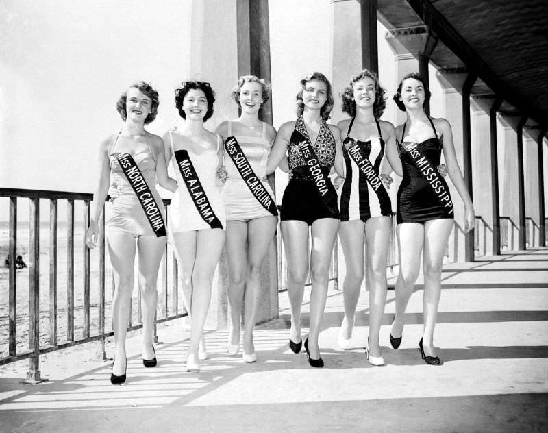 Contestants at Miss America Pageant, Atlantic City, 1953