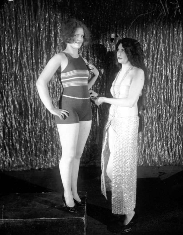Lucille Burgess with Betty Blythe at Miss Chicago Contest, 1926