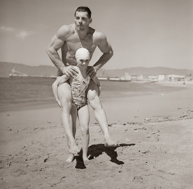 Patricia O’Keefe Holds 200-pound Man on Her Back, 1940