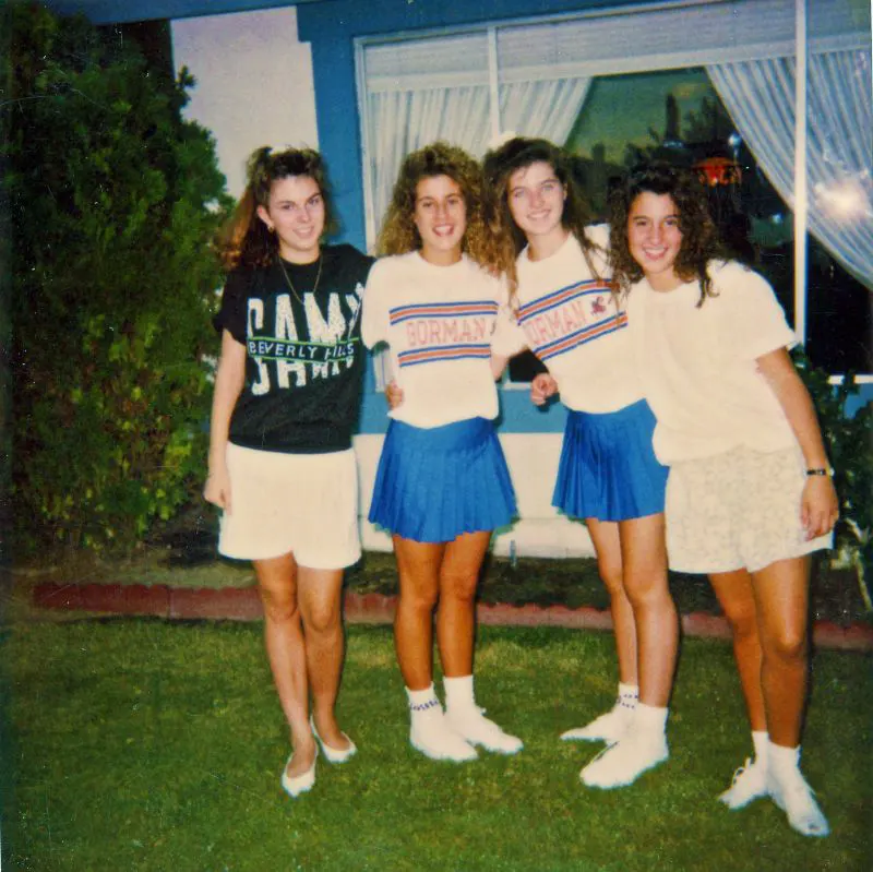 Fabulous Photos Showing Young Ladies' Bold Style Choices in 1990s Fashion