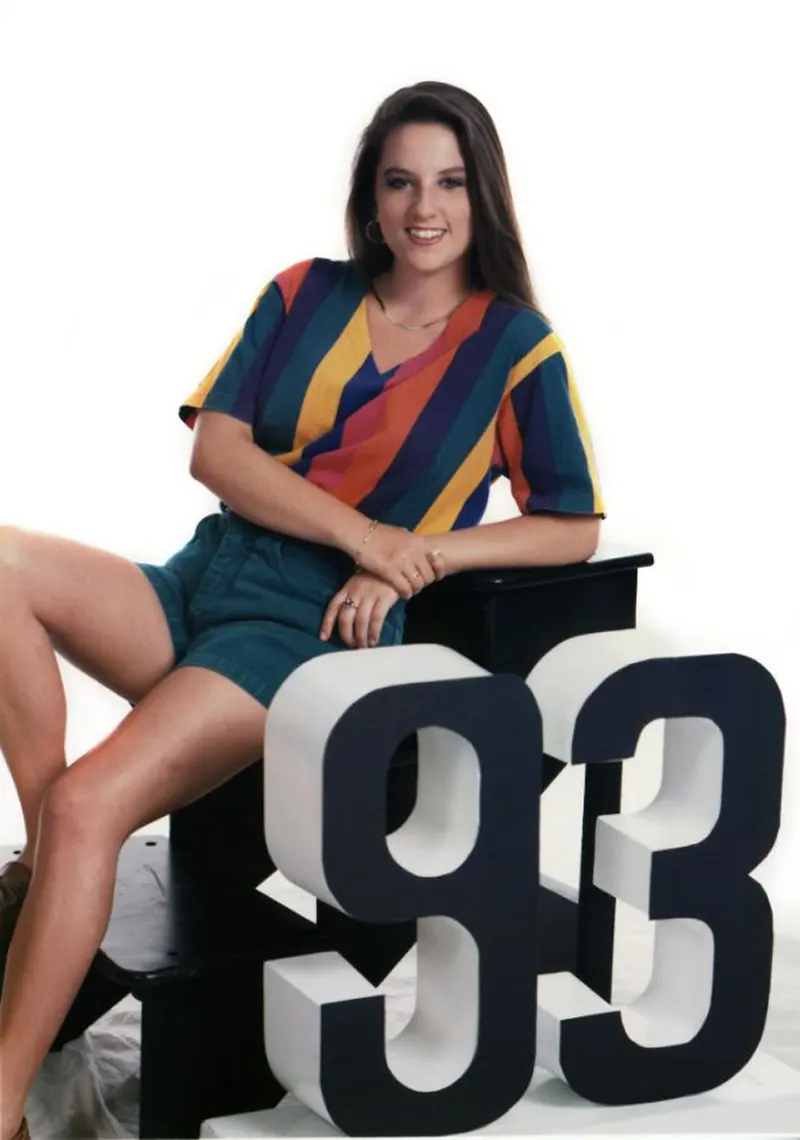 Fabulous Photos Showing Young Ladies' Bold Style Choices in 1990s Fashion