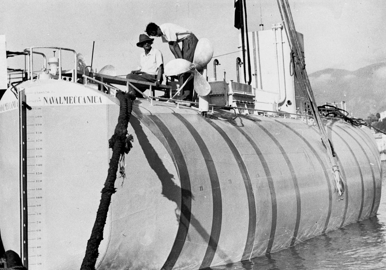 Professor Auguste Piccard's bathyscaphe, capable of diving to 13,000 feet, 1953.