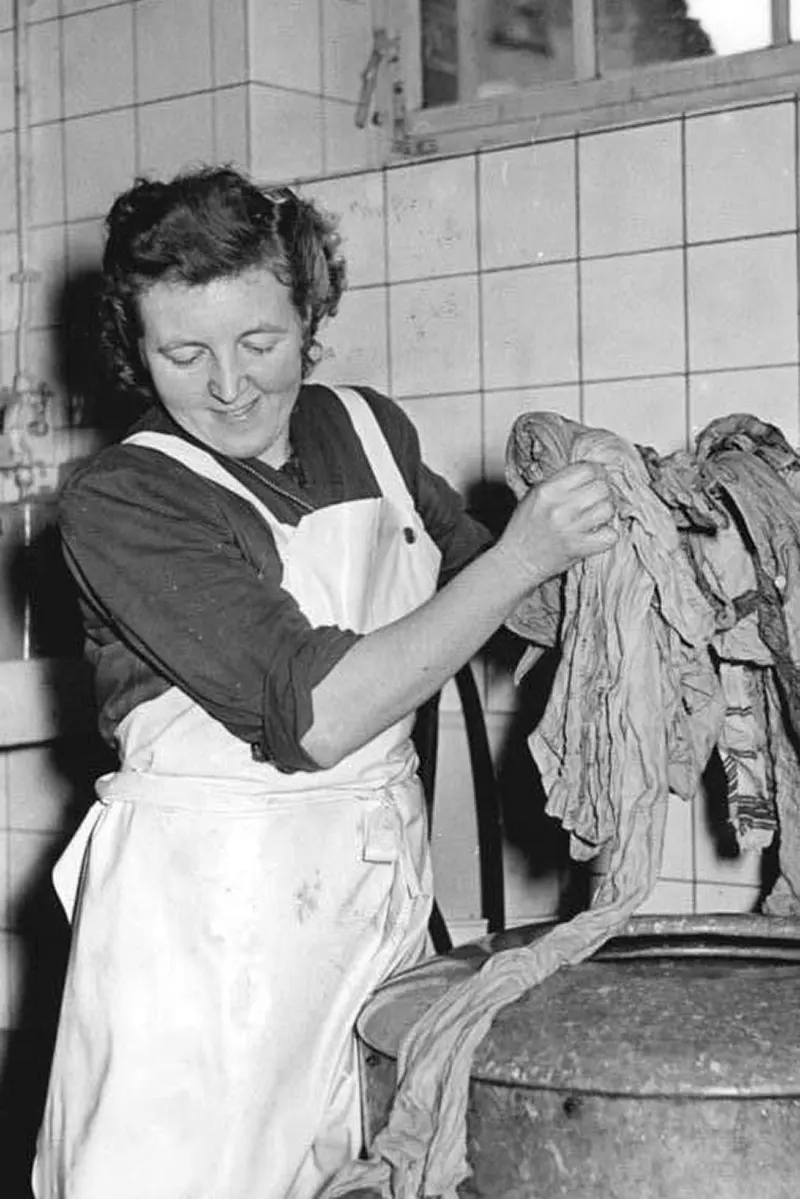 A Photographic Journey Through the Early Days of Washing Machines, 1880s-1950s