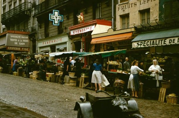 Market street in Paris, August 1958.