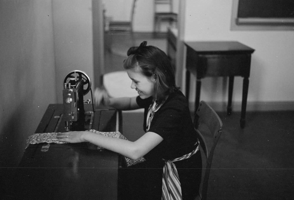 Historical Photos of Girls in Home Economics Classes from the 1920s to 1930s.