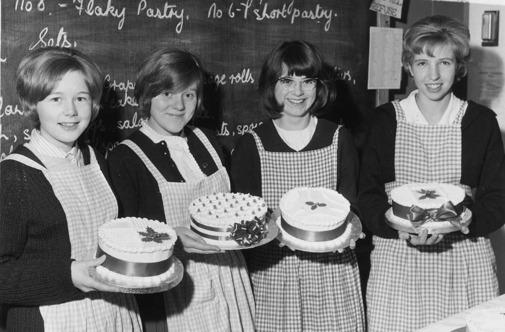 Historical Photos of Girls in Home Economics Classes from the 1920s to 1930s.