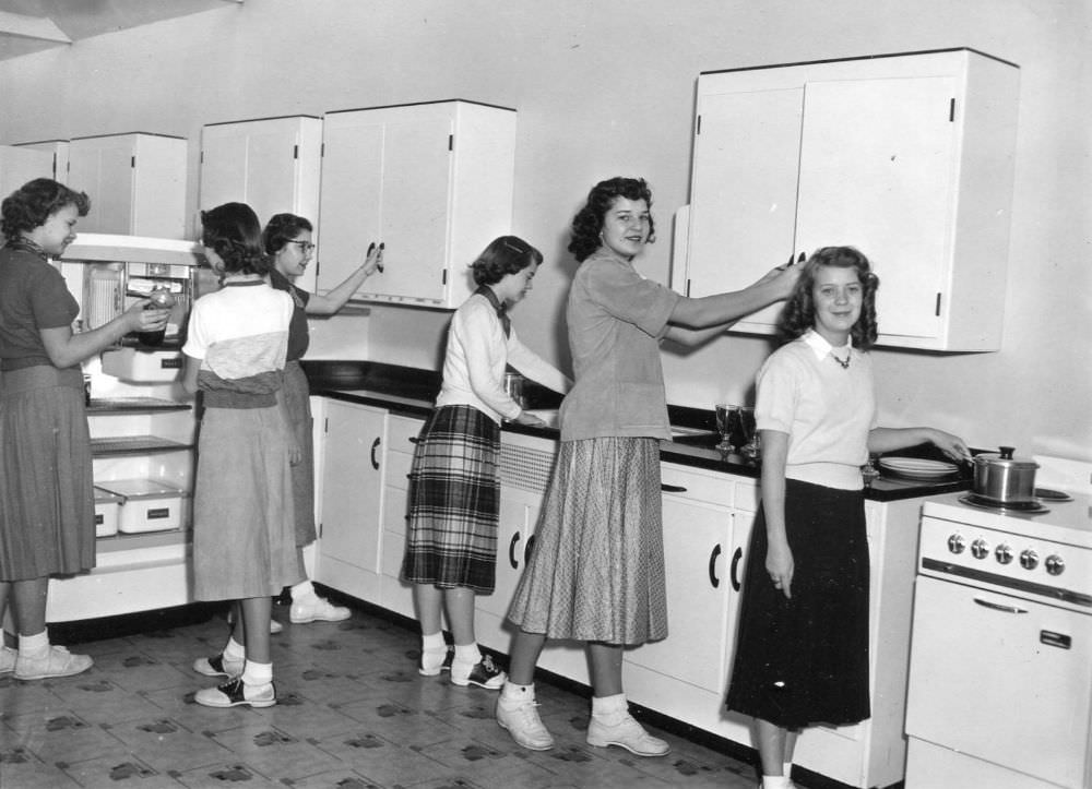 Historical Photos of Girls in Home Economics Classes from the 1920s to 1930s.