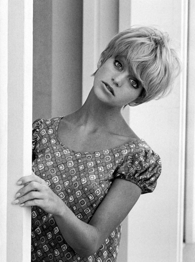 Goldie Hawn and Her Signature Short Hairstyle in the Swinging Sixties