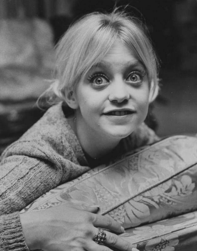 Goldie Hawn and Her Signature Short Hairstyle in the Swinging Sixties
