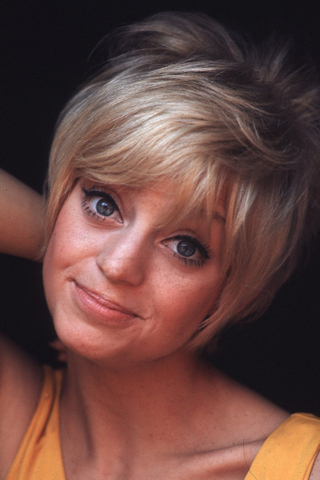 Goldie Hawn and Her Signature Short Hairstyle in the Swinging Sixties