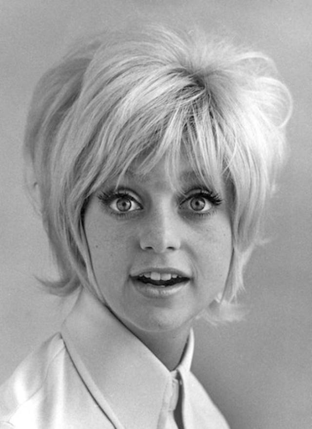 Goldie Hawn and Her Signature Short Hairstyle in the Swinging Sixties