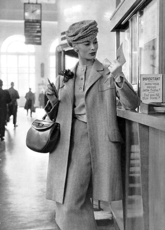 Ghislaine Arsac in Madeleine de Rauch's travel ensemble, 1956.