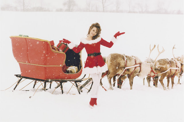 Mariah Carey's 1994 'Merry Christmas' Photos: Blending Music and Visual Artistry