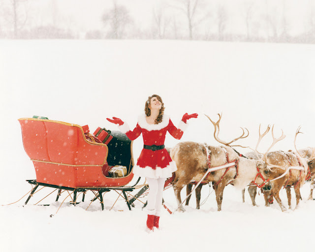 Mariah Carey's 1994 'Merry Christmas' Photos: Blending Music and Visual Artistry