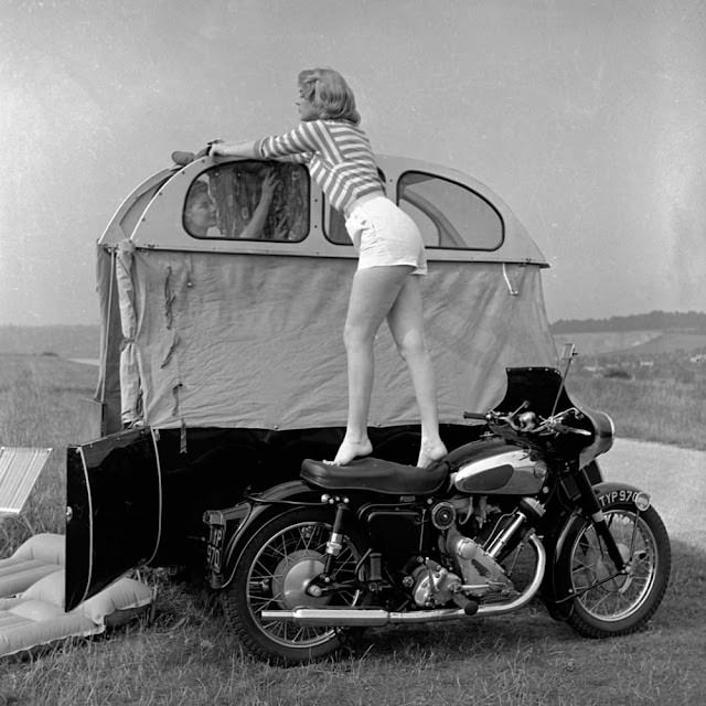 These Two Women from 1958 Masterfully Turned a Simple Sidecar into a Small, Sleep-Ready Caravan with Two Bed