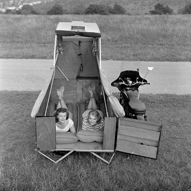 These Two Women from 1958 Masterfully Turned a Simple Sidecar into a Small, Sleep-Ready Caravan with Two Bed