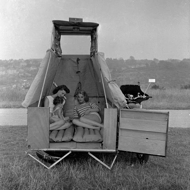 These Two Women from 1958 Masterfully Turned a Simple Sidecar into a Small, Sleep-Ready Caravan with Two Bed