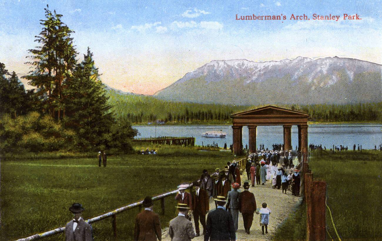 Lumberman's Arch, Stanley Park, Vancouver.