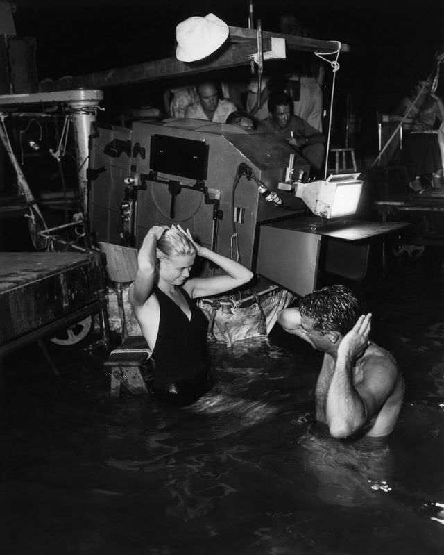 Fabulous Photos of Grace Kelly in the Classic 1955 Film ‘To Catch a Thief’