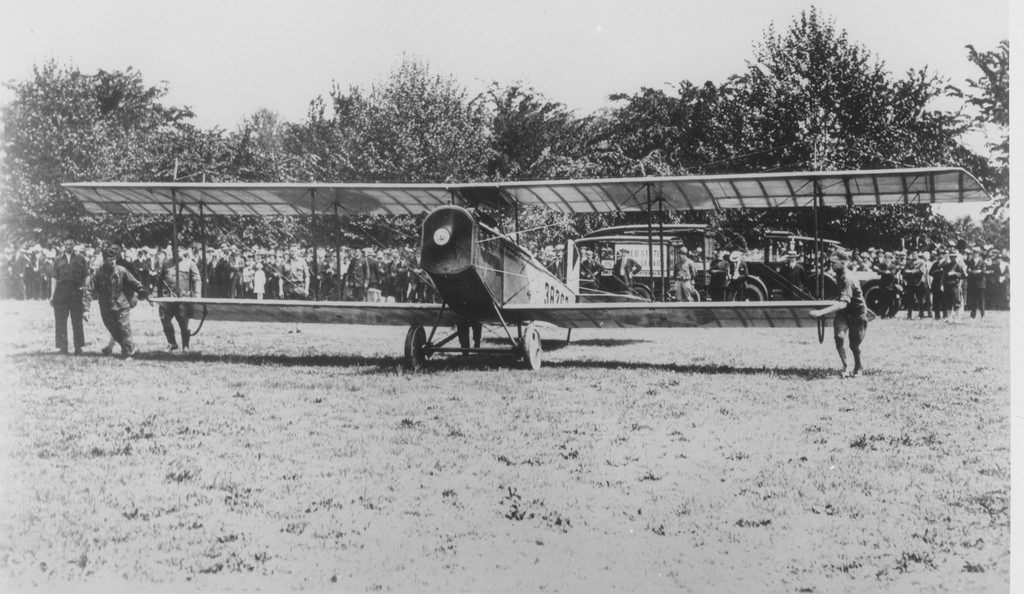 Curtis JN-4H airmail plane taking off, 1918.