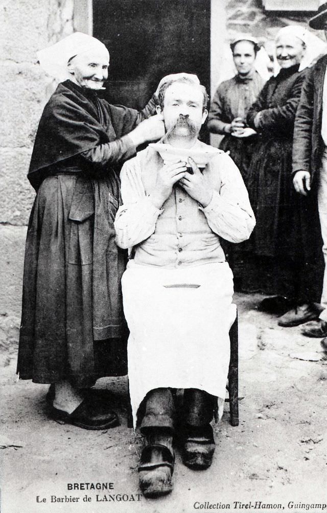 Barber in Langoat.